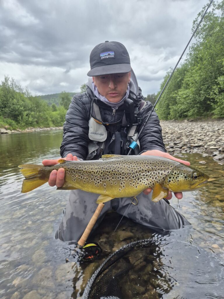 Elia Frontalini — attività di guida di pesca