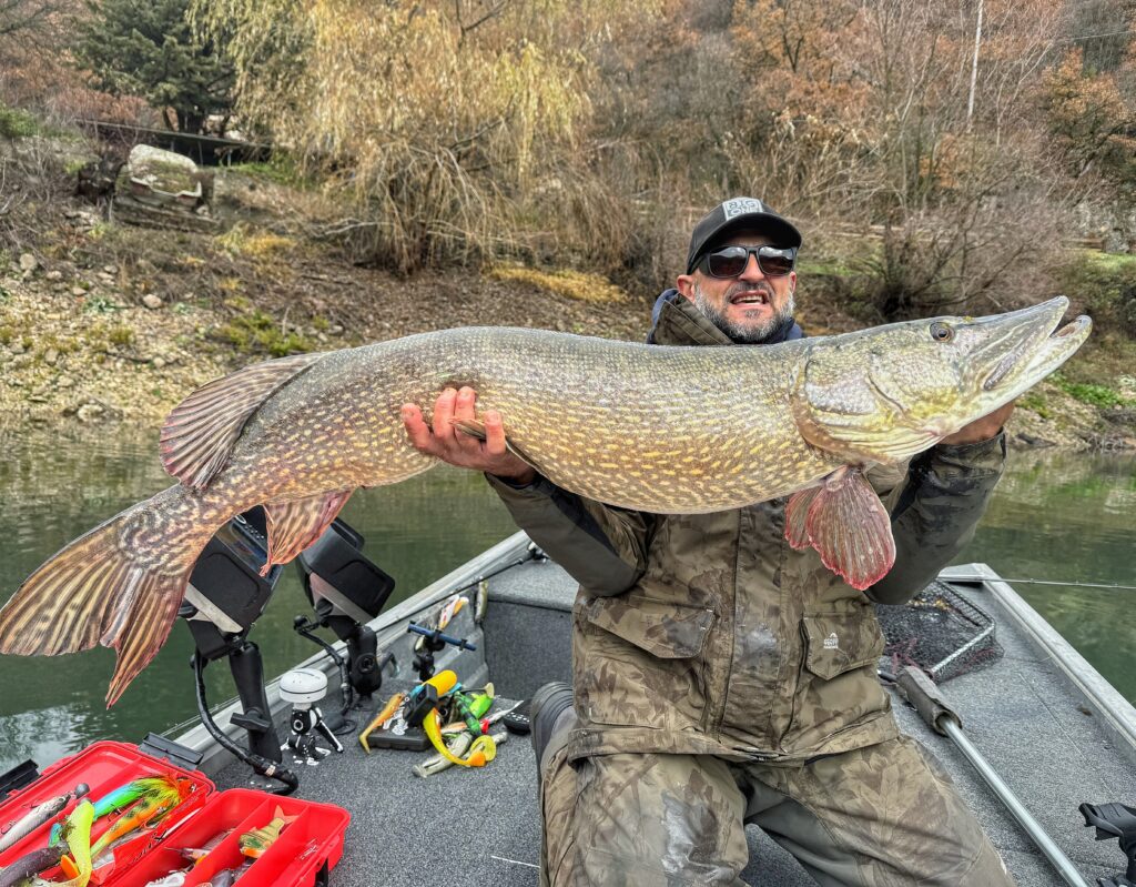 Adriano Marini — attività di guida di pesca